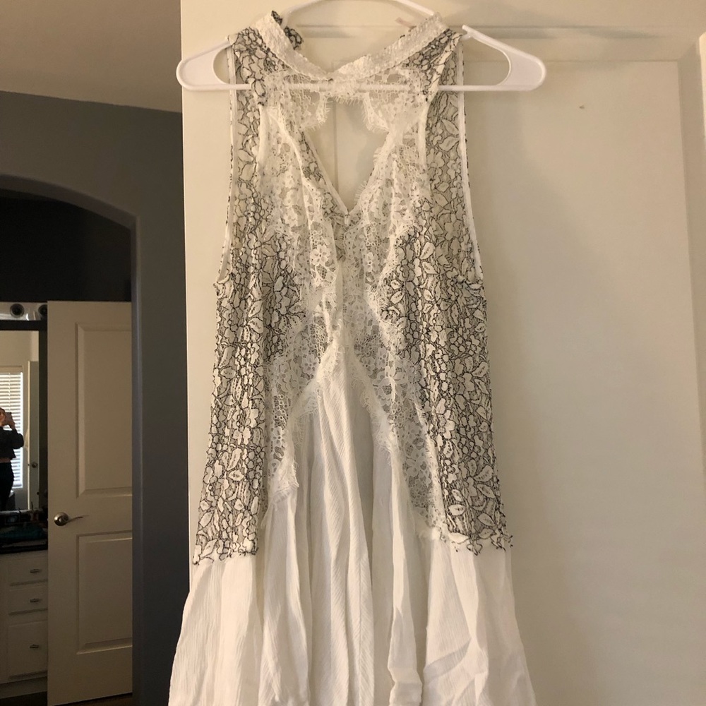 White lace tank top